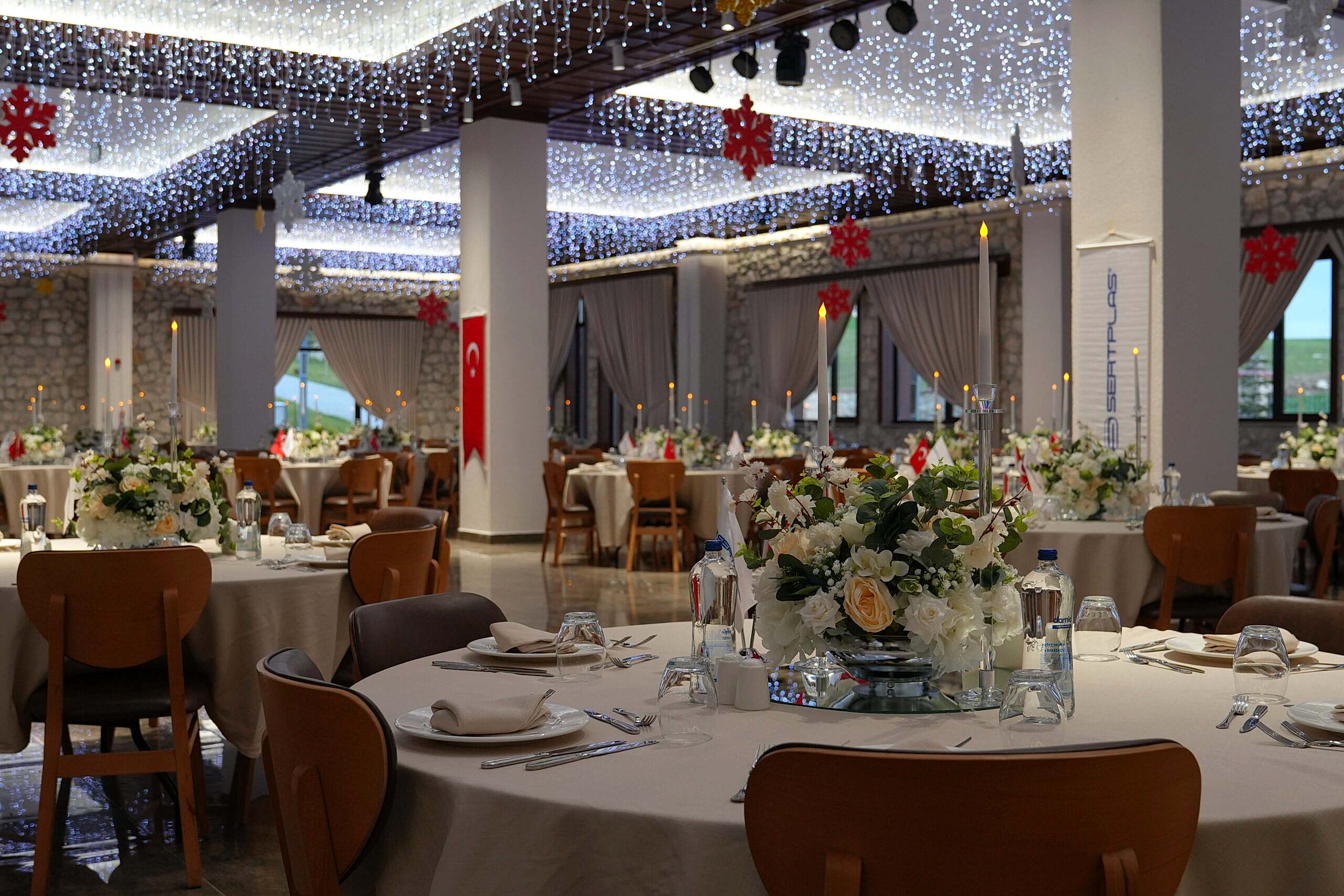 Kurumsal Etkinlikler için Lider Club: Konferans, Toplantı ve Eğitim Alanları